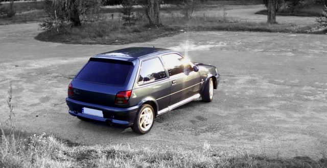 Ford Fiesta RS Turbo 2