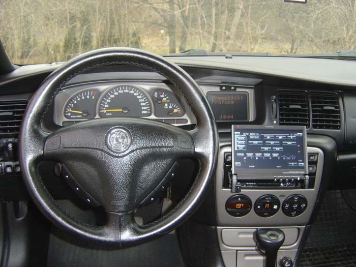 Opel Vectra B V6 tuning kokpit